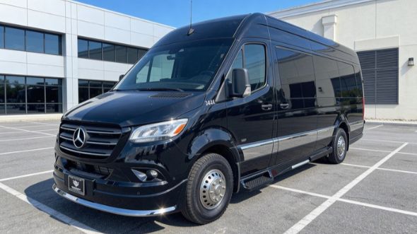 10 passenger sprinter van nashville
