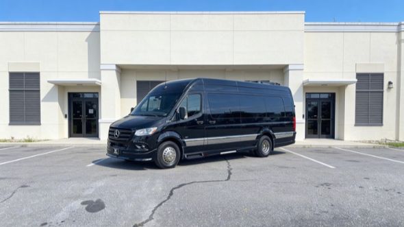 15 passenger sprinter van nashville