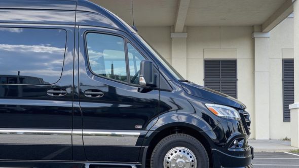 nashville 12 passenger sprinter van