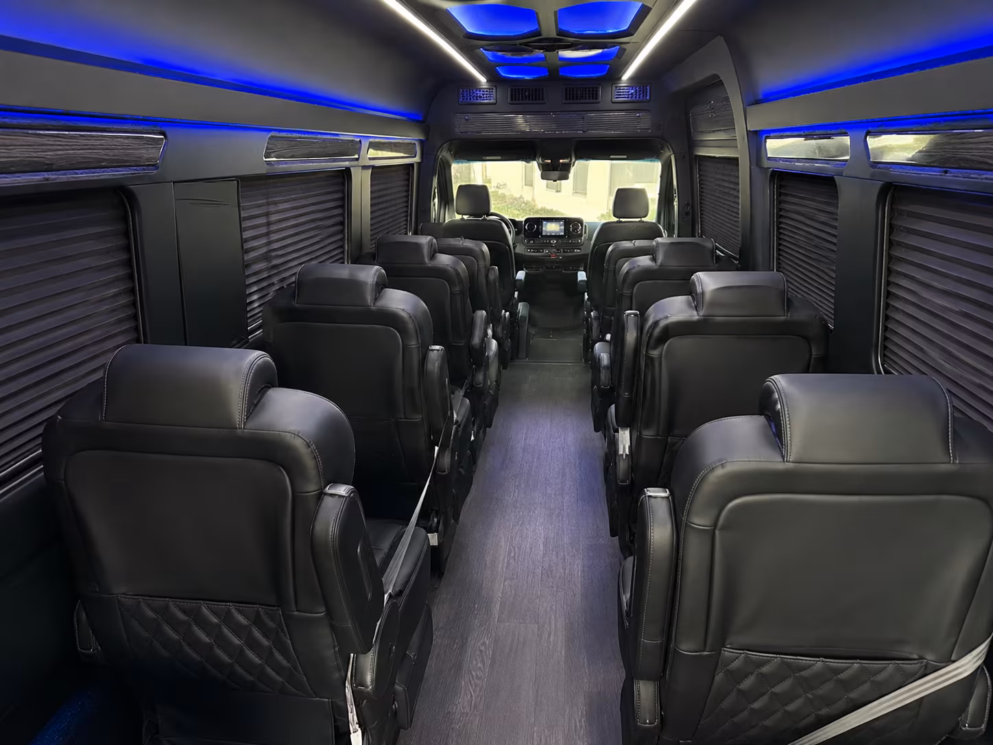find the perfect transportation for your next airport transfer 1