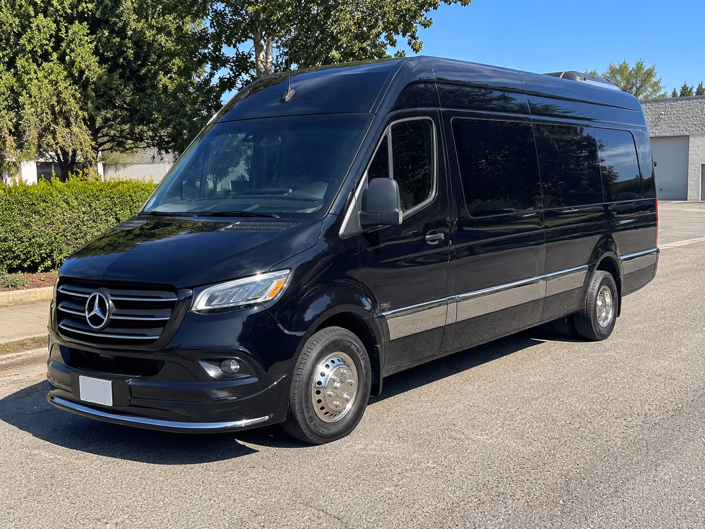 nashville 18 passenger sprinter van